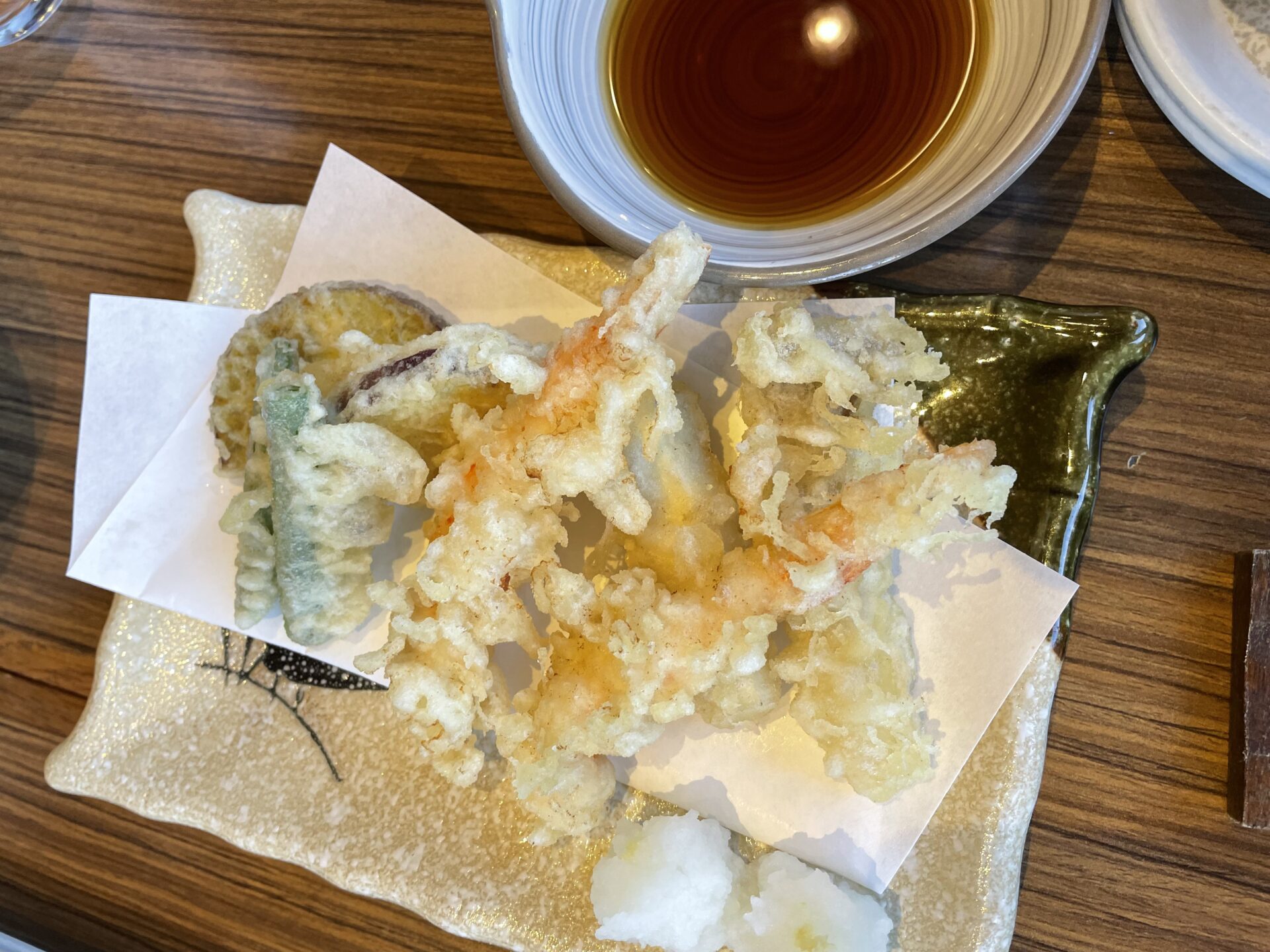 あけびの実天ぷら盛り合わせ